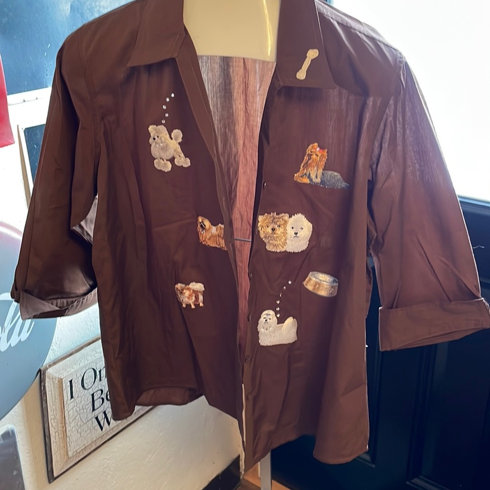 New Tia Size Large Button Up Dog Lovers Shirt
